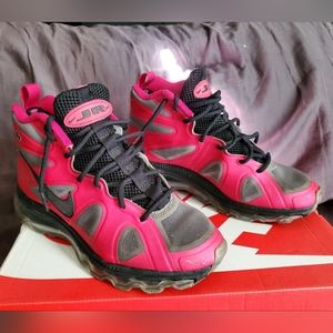 *3-for-$30* Griffeys size 4.5y